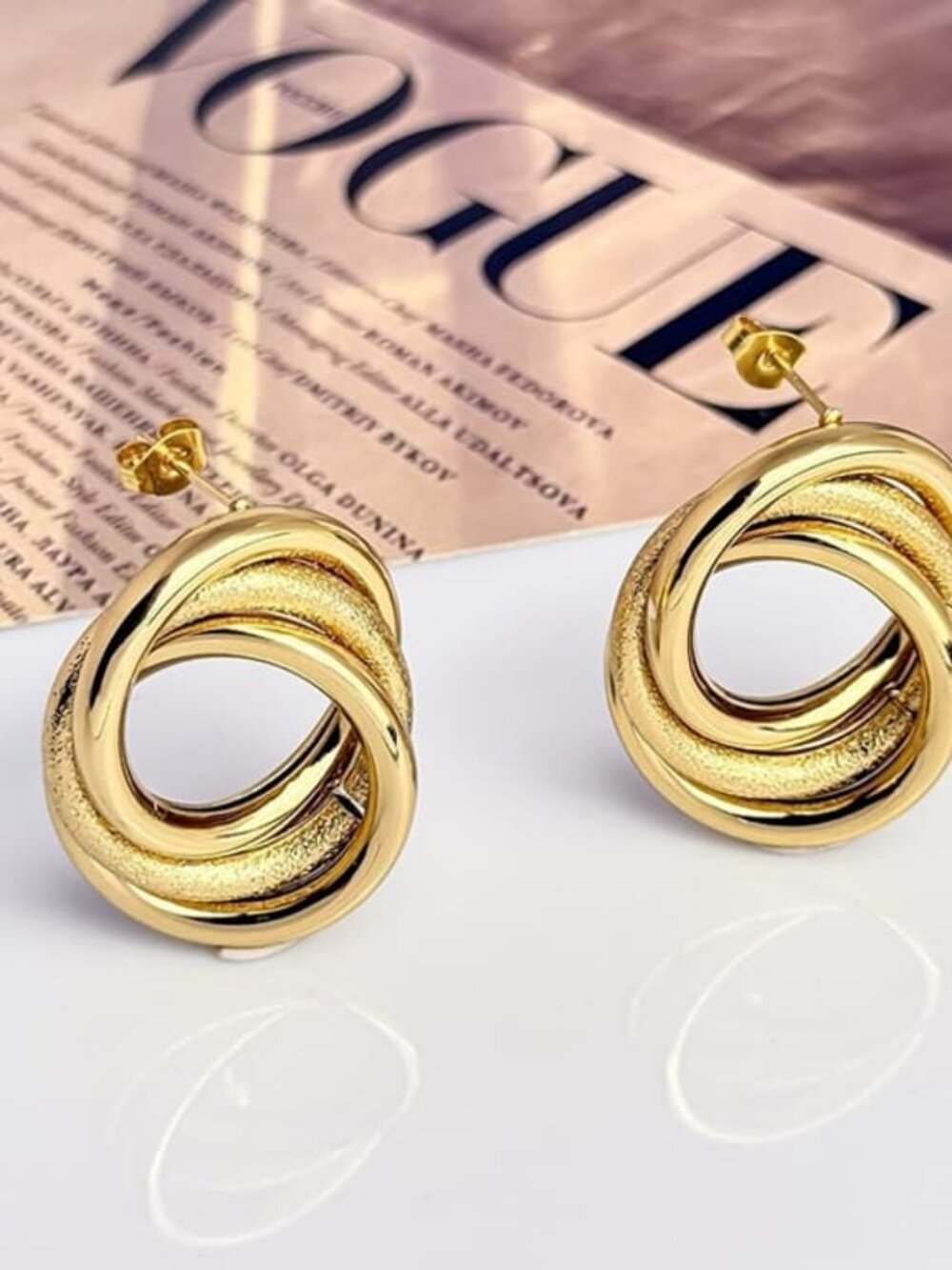 gold-plated coil earrings - Picture 3 of 3